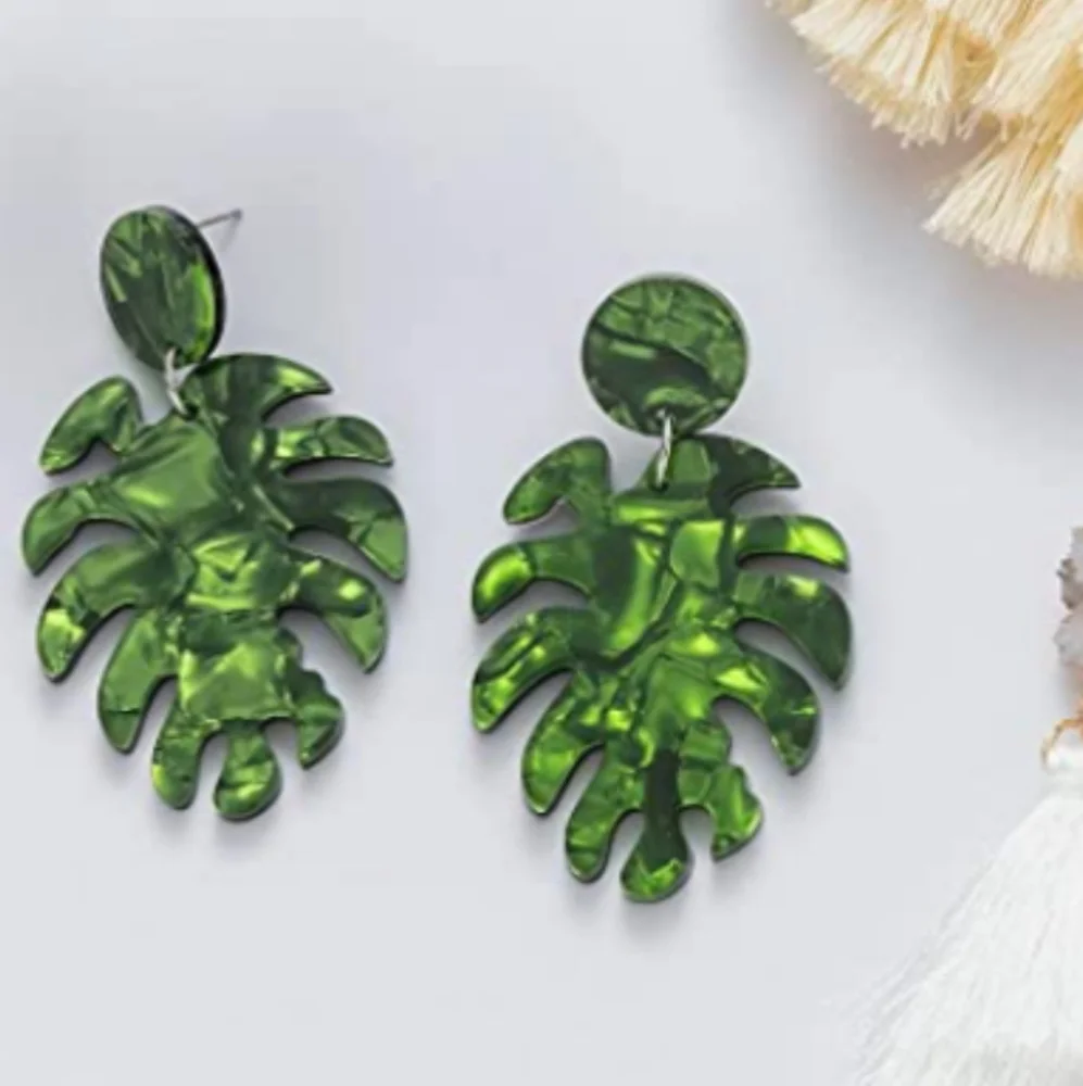 Handmade Boho ResinEarrings Lightweight Green Leaf